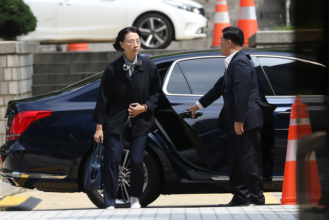 “暴走夫人”李明姬：年近70依旧霸凌员工，全民控诉被指22次施暴