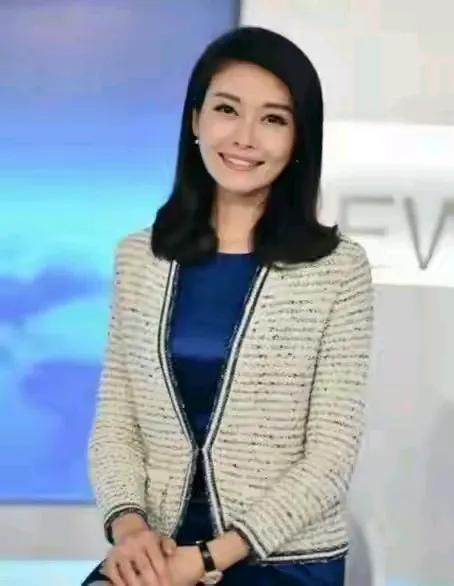 王浏芳：深圳卫视的知性女主播！