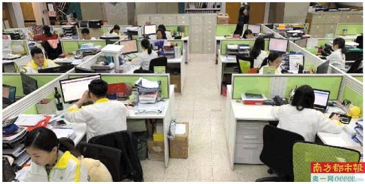 女主播轮番上阵直播40小时，供货商备足平常10倍货量恭候