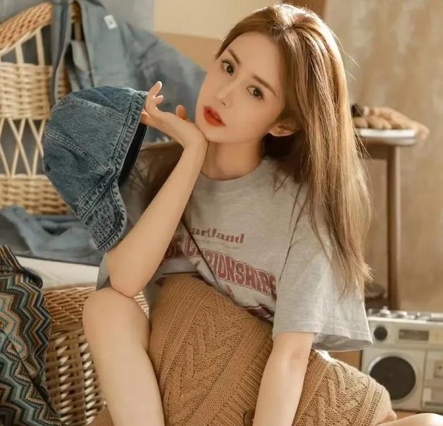 韦雪直播收入揭秘:超9亿不止,美女主播直播魅力爆表