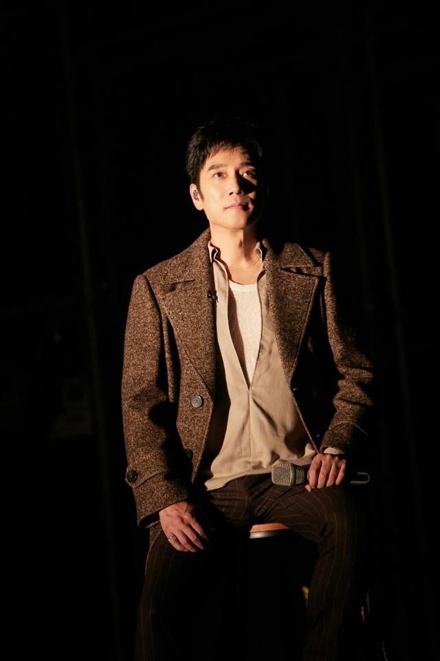 李佳琪披哥大方送，自称撒饭担当，梁龙吐槽李佳琪对朋友厚此薄彼