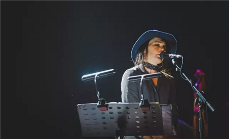 赴一场灵魂之约 苏菲·珊曼妮演唱会免费听