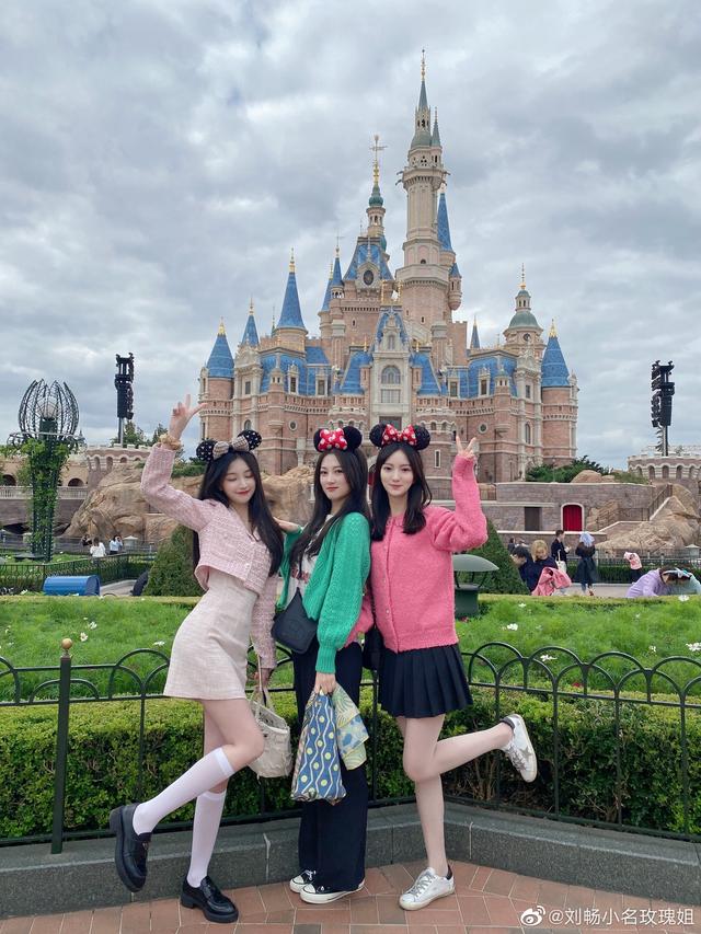 足球女主播哪家强,央视马凡舒,刘语熙,杨茗茗最强三叉戟