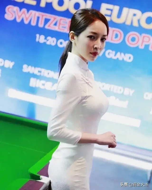 最美台球女郎之争,吕萌希子上围豪迈,王钟瑶气质非凡