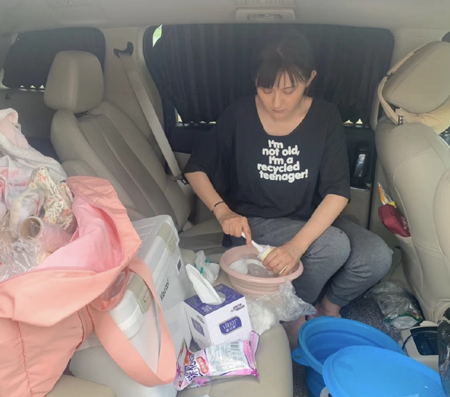 谢娜半个冰箱都是母乳!娱乐圈5位“背奶妈妈”,证明母爱真伟大