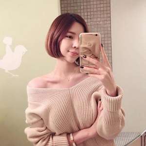 女主播三围米娜(韩国第一网红-Choi Somi米娜)