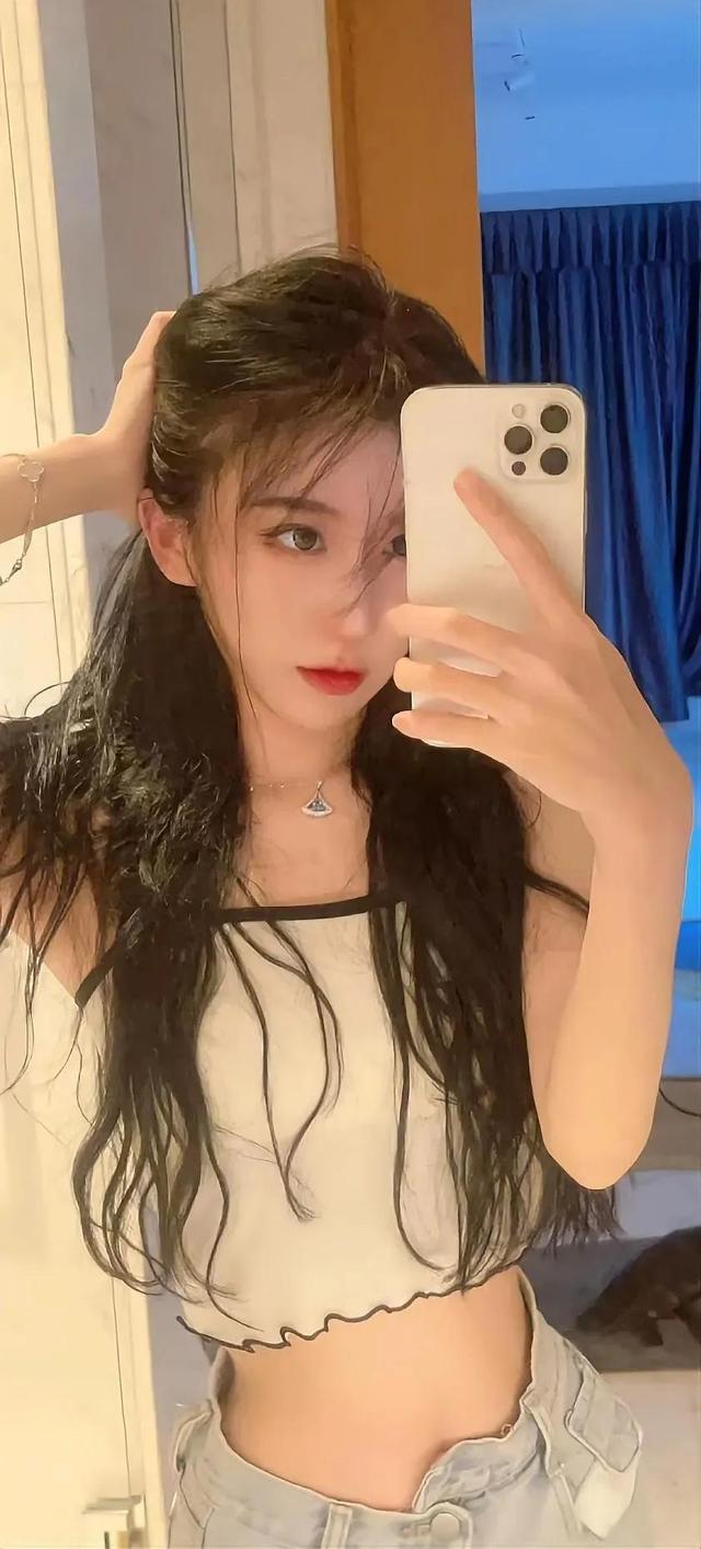 美女主播性感写真壁纸——呆妹儿