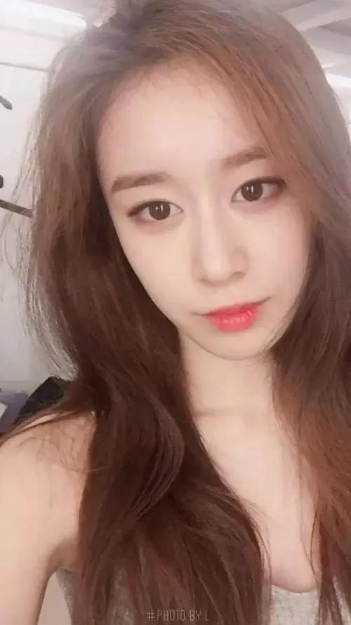 韩国女团T_ara朴智妍