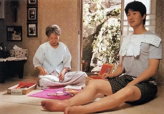 《春逝》录音师尚优与主播恩秀春恋，信心缺失致爱成殇