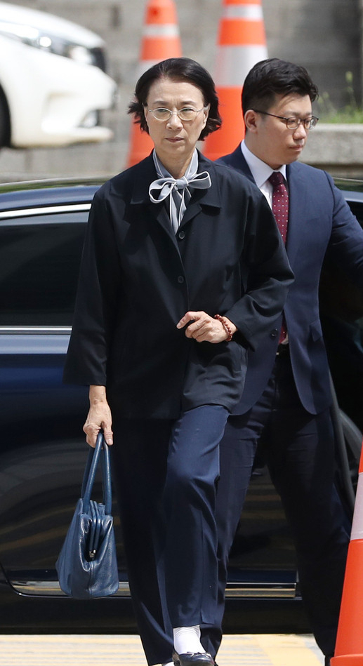 “暴走夫人”李明姬：年近70依旧霸凌员工，全民控诉被指22次施暴