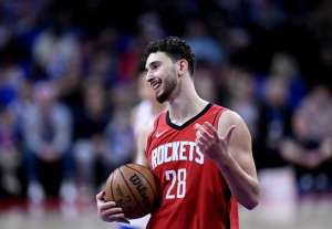 女主播博拉(经纪人：一直认为申京有全明星的潜质 只是没想到这么快到来)