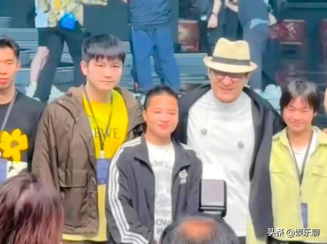 全红婵樊振东等人合唱《大中国》