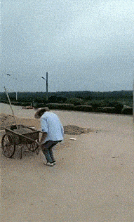 “弟弟的女同学才初一，都这么早熟了吗？”哈哈哈