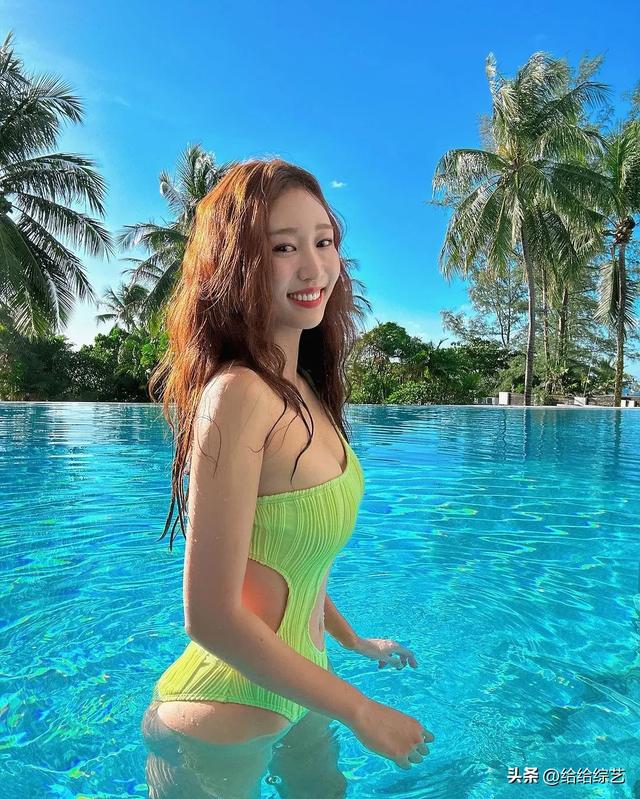 韩国极品美女主持人!黑丝大长腿!太有魅力了!