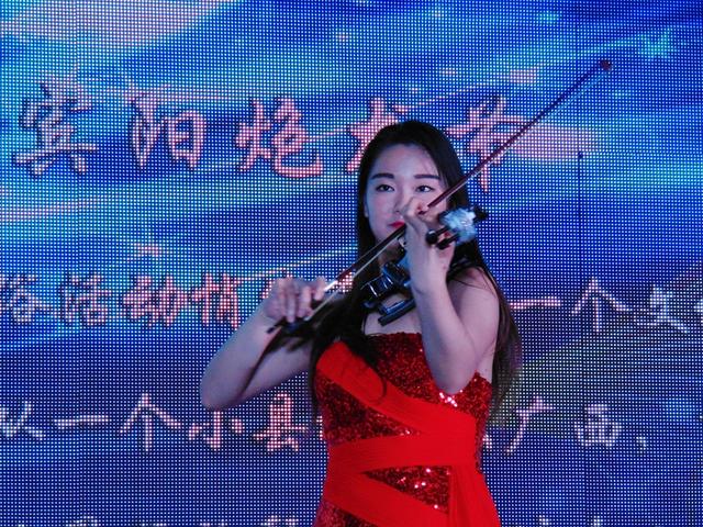 广西十大创意奖颁发，970女主播领潮流