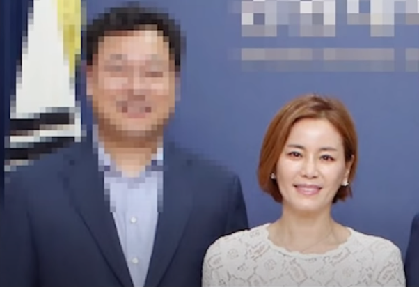 韩国国民偶像爆恋情口碑崩塌?女方父母竟是诈骗犯,网友怒骂