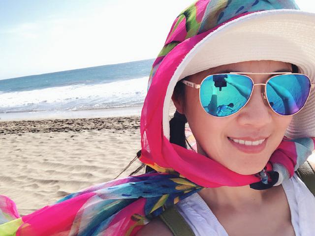 前央视主持姜丰近照曝光!50岁不显老态,曾嫁外国高管生龙凤胎