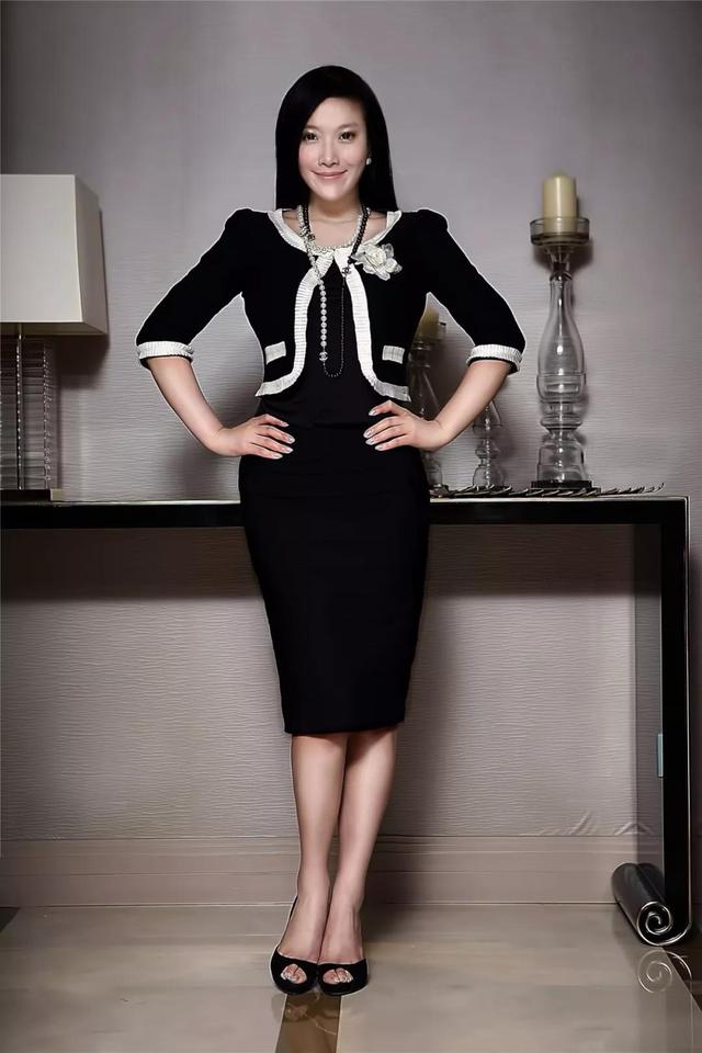 陈怡：江苏卫视综艺一姐，当红时出国进修，41岁成现实版非常完美