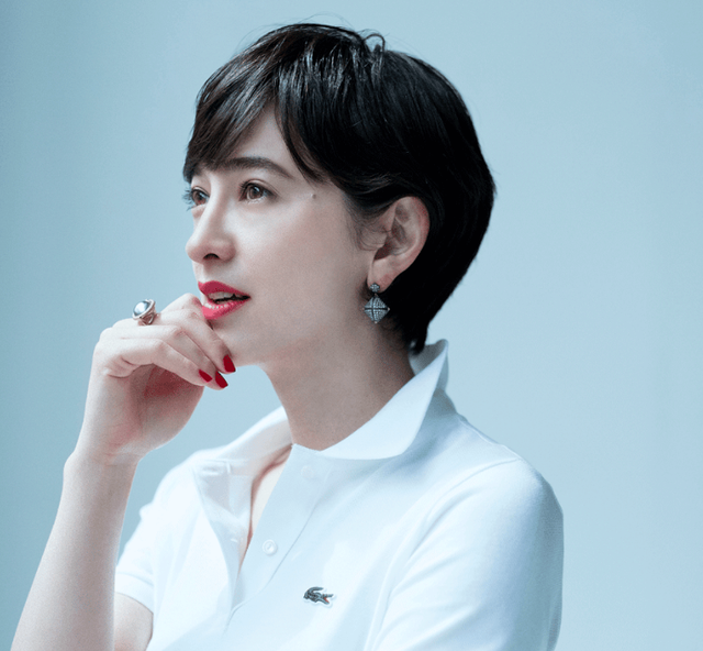 41岁日本最美女主播,高嫁前首相儿子,可小3岁花心丈夫频频出轨