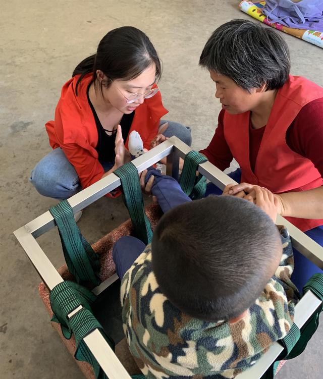 为“星星”擦去尘埃 海门持续7年给不能正常入学残疾孩子送去康教服务