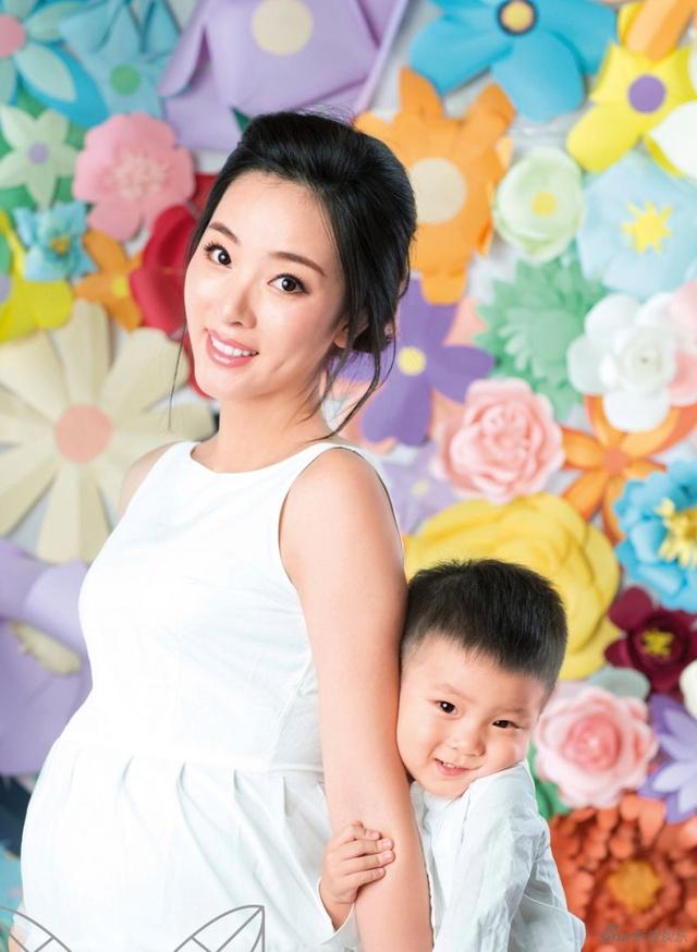 谢娜半个冰箱都是母乳!娱乐圈5位“背奶妈妈”,证明母爱真伟大