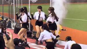 女主播 朴妮唛热舞(韩国美女啦啦队跳舞)