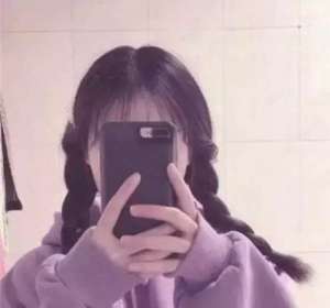 斗鱼女主播gif图(连上4天热搜的斗鱼女主播“乔碧萝”，究竟有多荒唐多魔幻？)