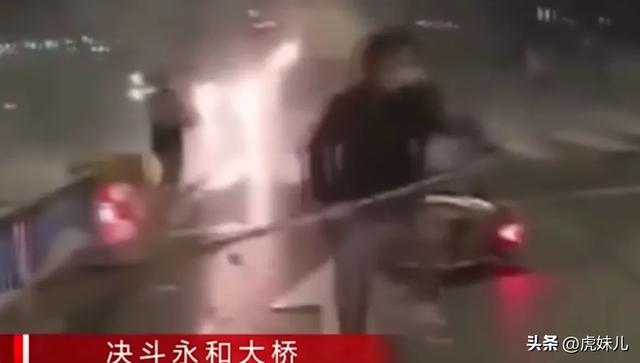 怀疑独创“社会摇”舞步被抄袭，18岁少女组织百人将对方砍成重伤