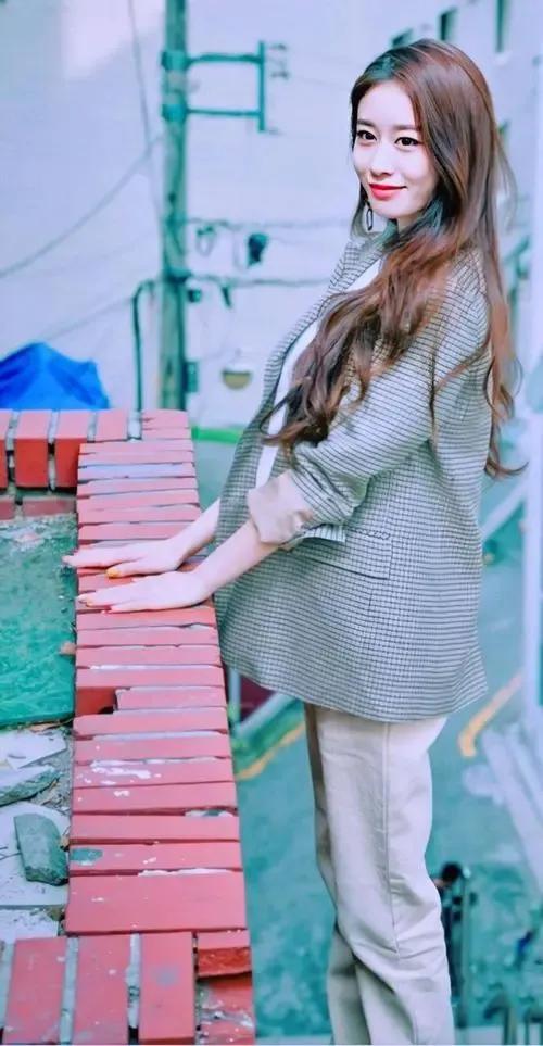 韩国女团T_ara朴智妍