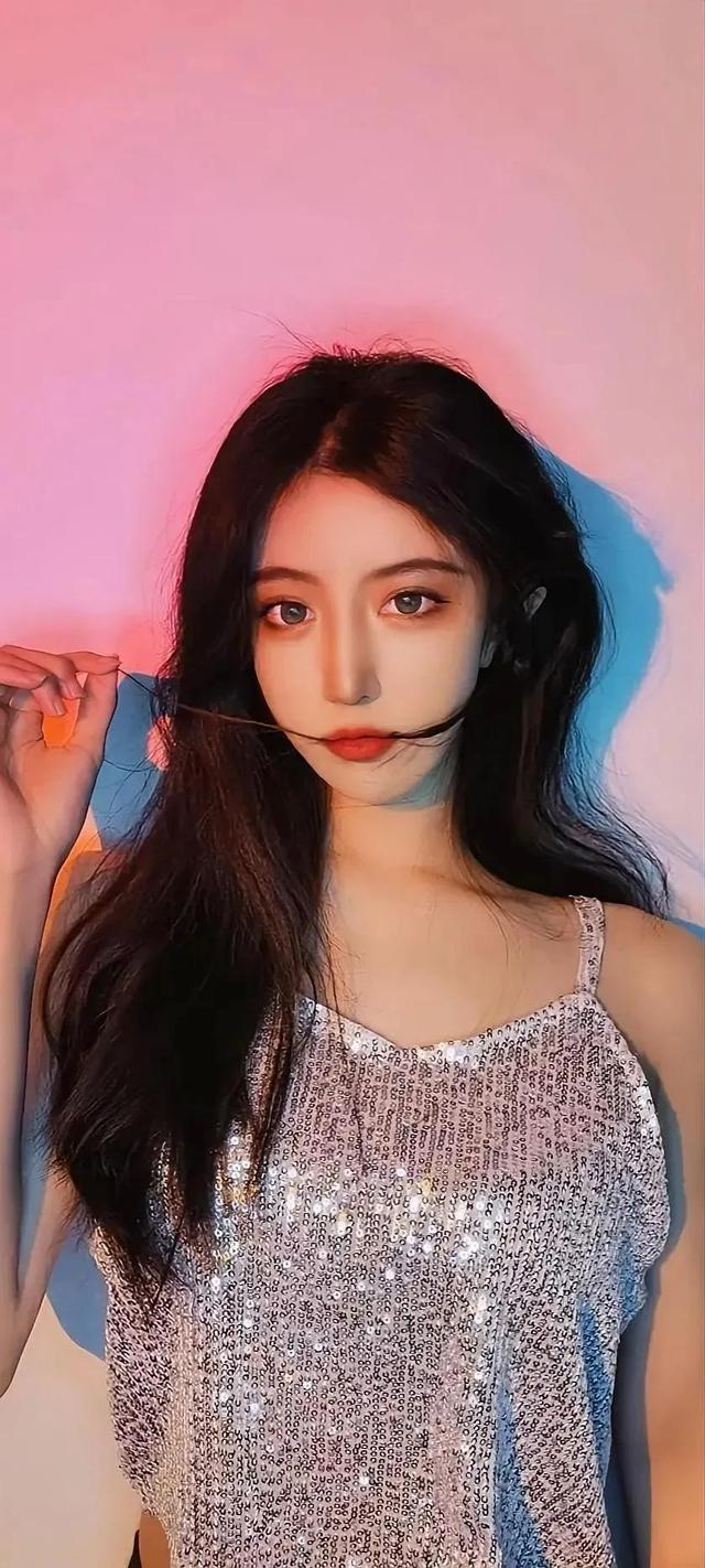 美女主播性感写真壁纸——呆妹儿