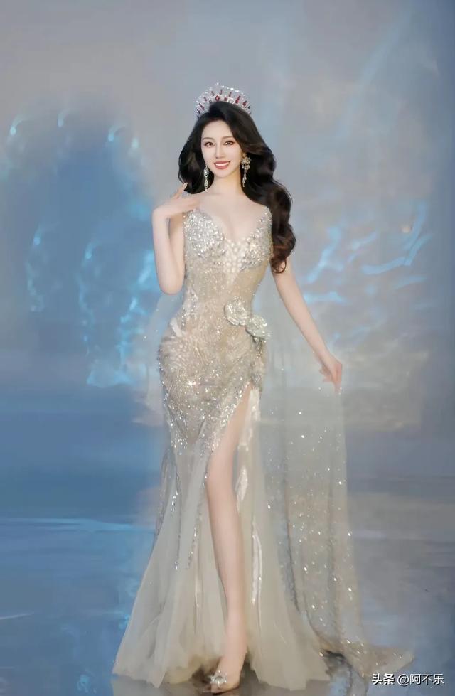 看北方美女王佳沫在2024中华小姐华北区的惊艳绽放