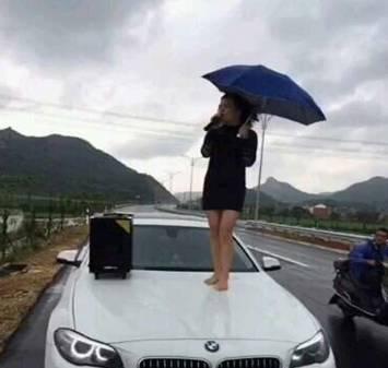 直播捅马蜂窝被送进重症监护室 盘点那些奇葩的网络直播