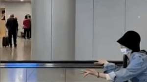 有个女主播穿粉红吊带(网红聂小雨穿粉色吊带裙身材太顶了)