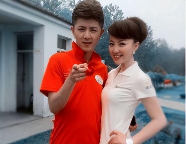 安徽卫视王牌节目美女主持人风采一览,美与知性并存