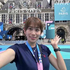 nhk女主播(女主播好像没穿？日本“央视”NHK使出擦边大招，拼奥运会收视率)