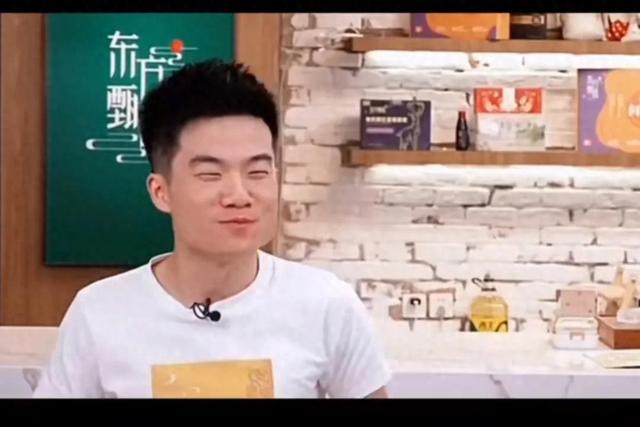 楠楠,一位暖心的幕后导演,吃了她的酸菜饺子的花瓶却没带走她。