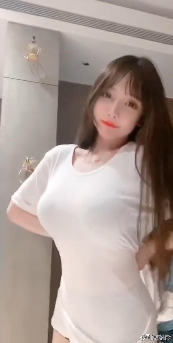 斗鱼三大网红美女舞蹈主播,她们的眼神风情万种,舞蹈妖娆多姿