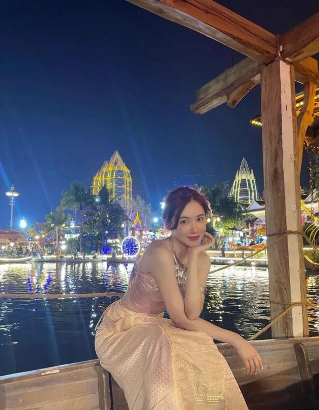 NBA女神宋美娜性感写真，她的解说为何能迷倒万千球迷？