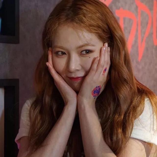 击中少女心的主播起名散发清澈明媚的气息