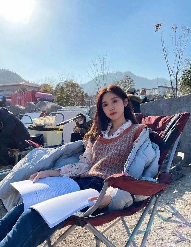 NBA女神宋美娜性感写真，她的解说为何能迷倒万千球迷？