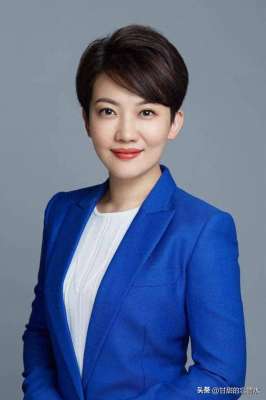 美女主播声音(央视中文国际频道十大新闻美女主播，谁实力最强？)