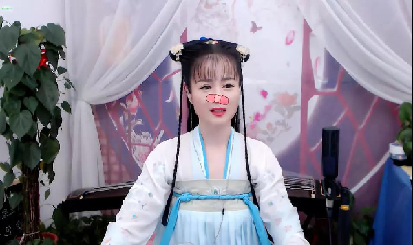 龙儿:会弹古筝的优雅古装小姐姐!