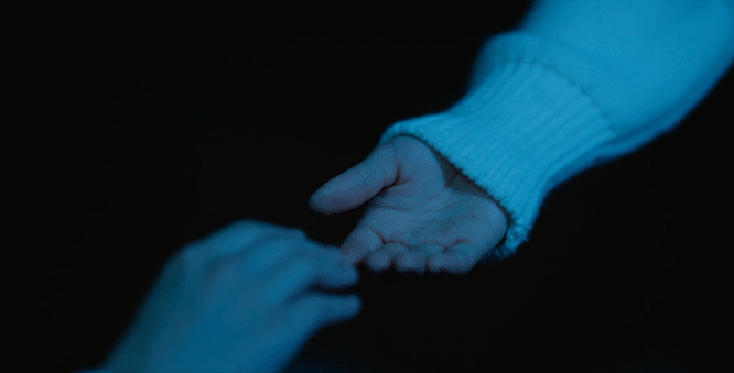 大家公认的“国民闺女”,怎么突然就下海了?