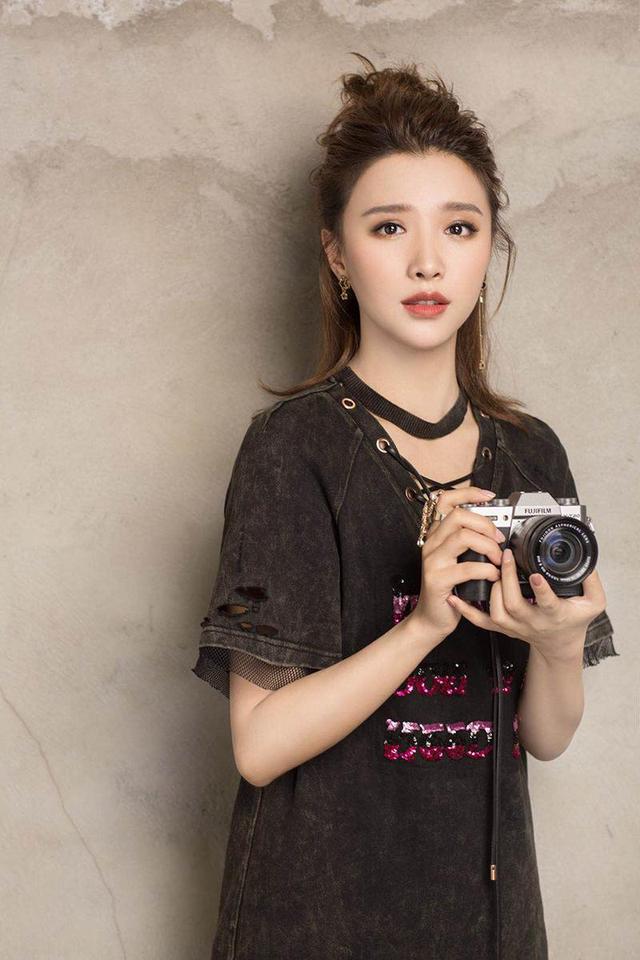 安徽卫视王牌节目美女主持人风采一览,美与知性并存