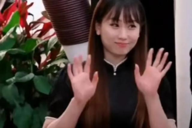 楠楠,一位暖心的幕后导演,吃了她的酸菜饺子的花瓶却没带走她。