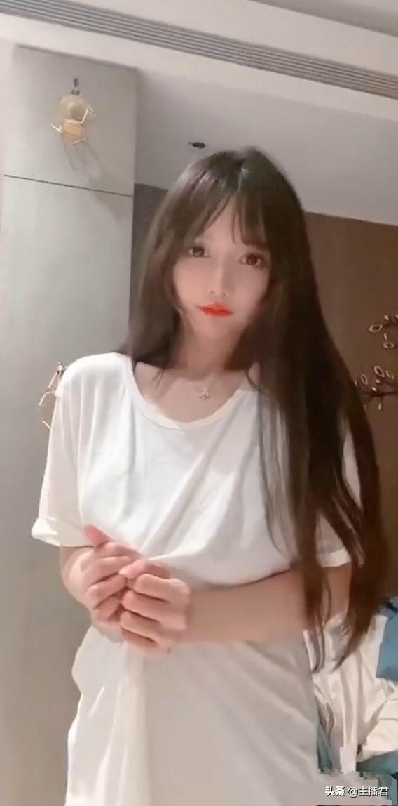 斗鱼三大网红美女舞蹈主播,她们的眼神风情万种,舞蹈妖娆多姿