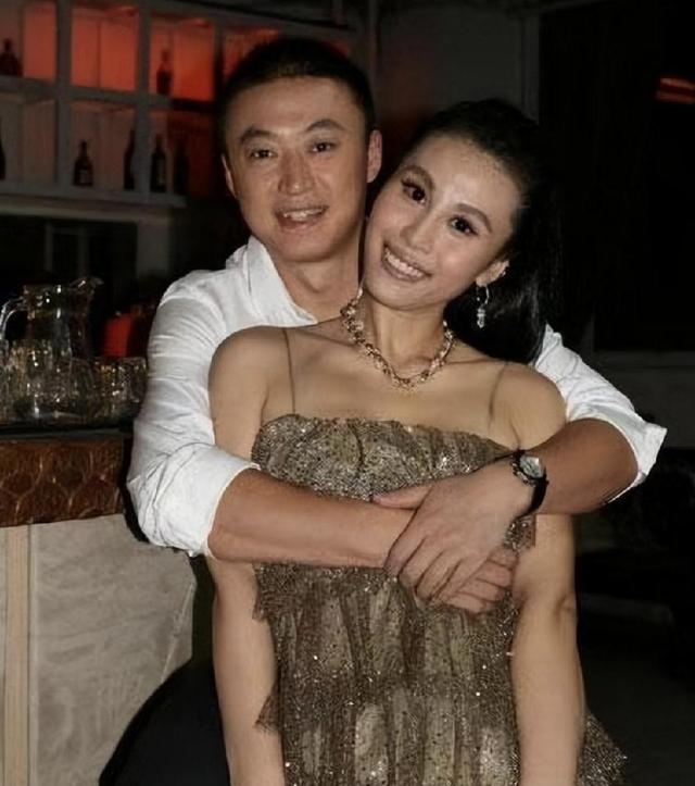 国乒女神白杨：与马琳谈恋爱被开除，38岁嫁富商，今成军部参谋