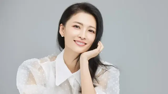 安徽卫视王牌节目美女主持人风采一览,美与知性并存