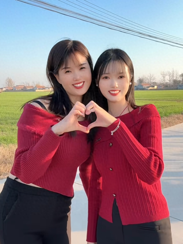 “顶流”女主播宣布退网!欠百万债务?聊天记录曝光,曾颇受中老年男性欢迎