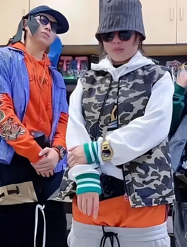 遍地流氓？太古里女网红当众擦边露底裤，真是饱眼福长见识了！